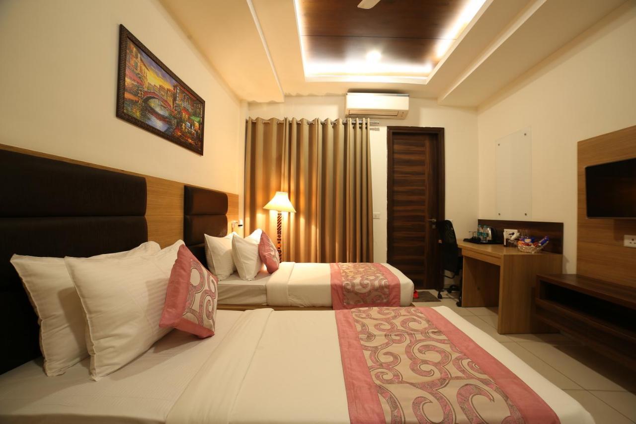 Hotel Grand Regency By Jmd Group Near Delhi Igi Airport Nueva Delhi Exterior foto