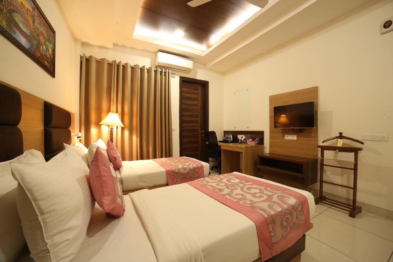 Hotel Grand Regency By Jmd Group Near Delhi Igi Airport Nueva Delhi Exterior foto